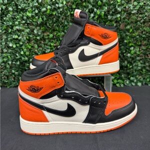 Nike Jordan Retro 1 High OG - Y6.5